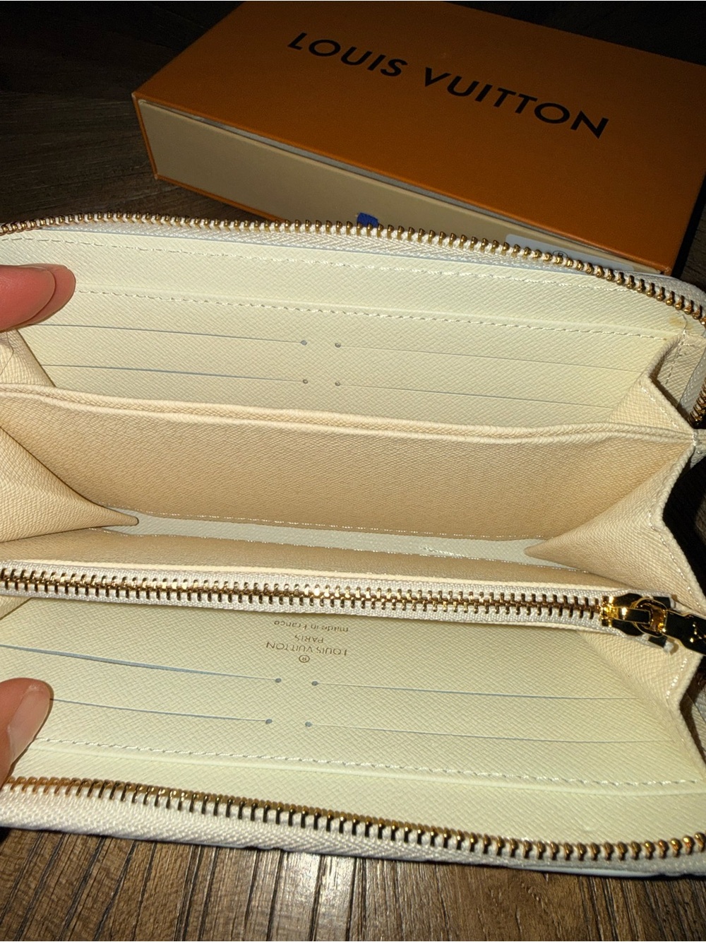 Louis Vuitton White Embossed Monogram Zip Around Wallet - Picture 5 of 10